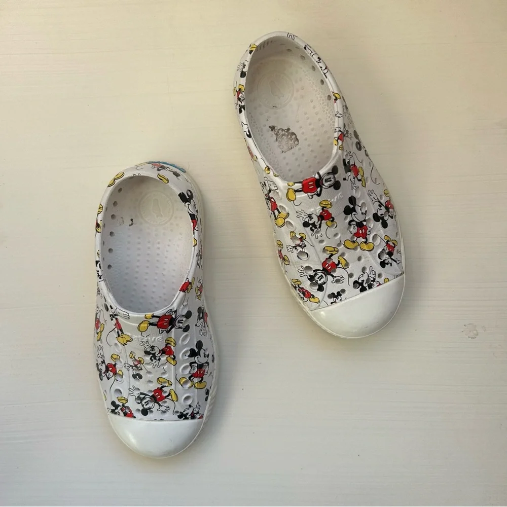 Native Shoes Mickey Mouse Slip-On Sneakers Size C10 - Picture 2 of 7